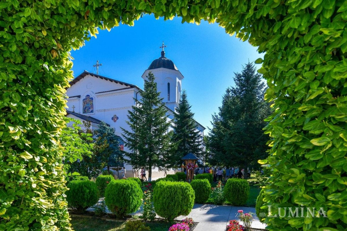 Sclipirile Luminii: Mănăstirea Ghighiu, judeţul Prahova 339929