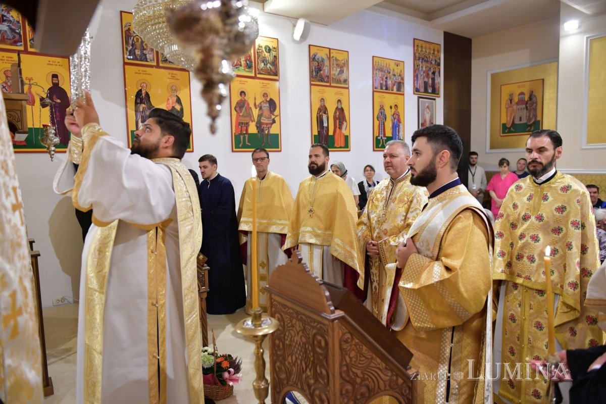 Capela Așezământului Luxab din București şi-a sărbătorit ocrotitorul spiritual 340492