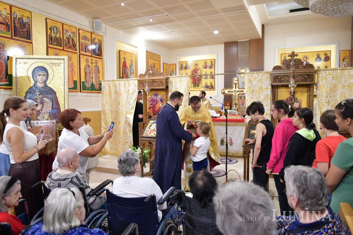 Capela Așezământului Luxab din București şi-a sărbătorit ocrotitorul spiritual 340495