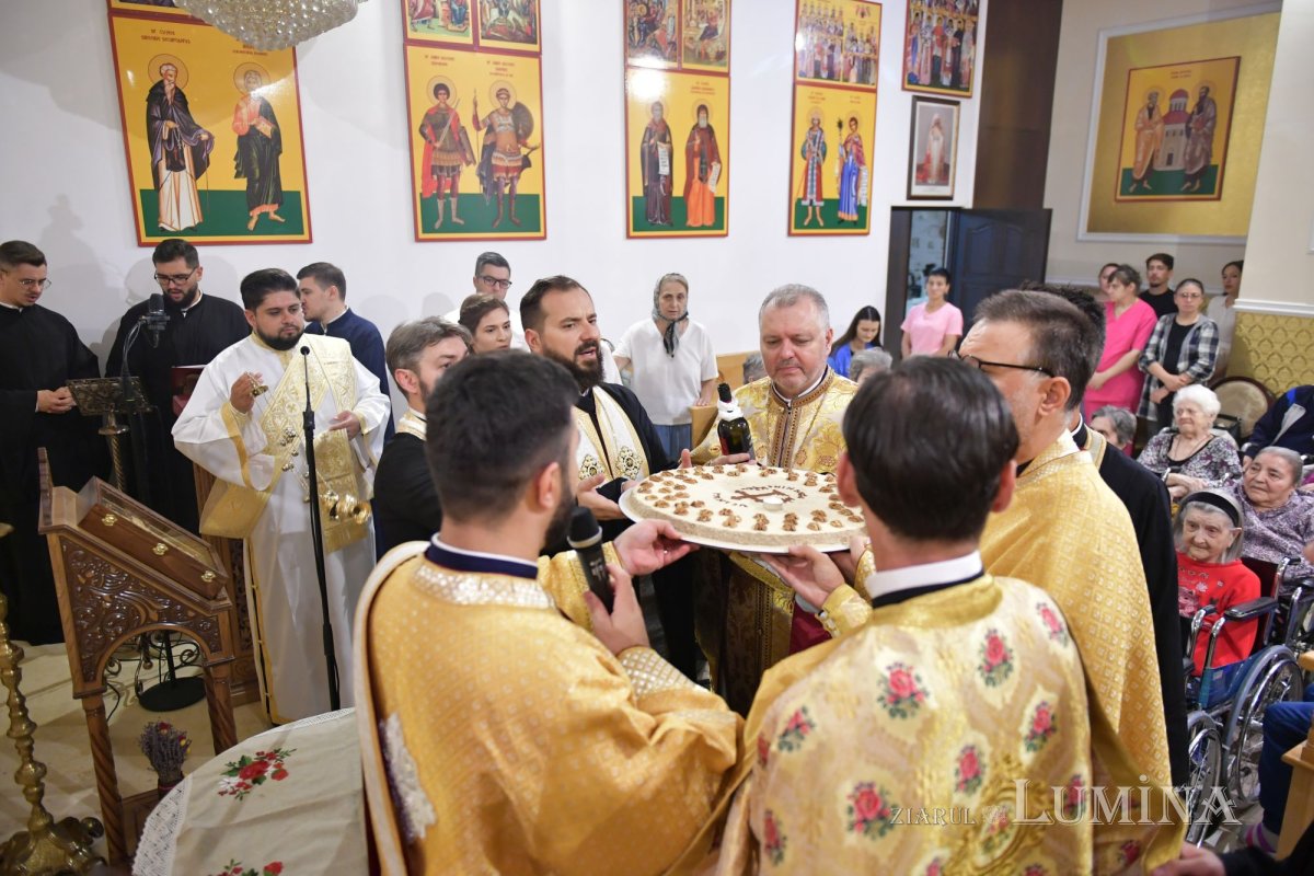 Capela Așezământului Luxab din București şi-a sărbătorit ocrotitorul spiritual 340496
