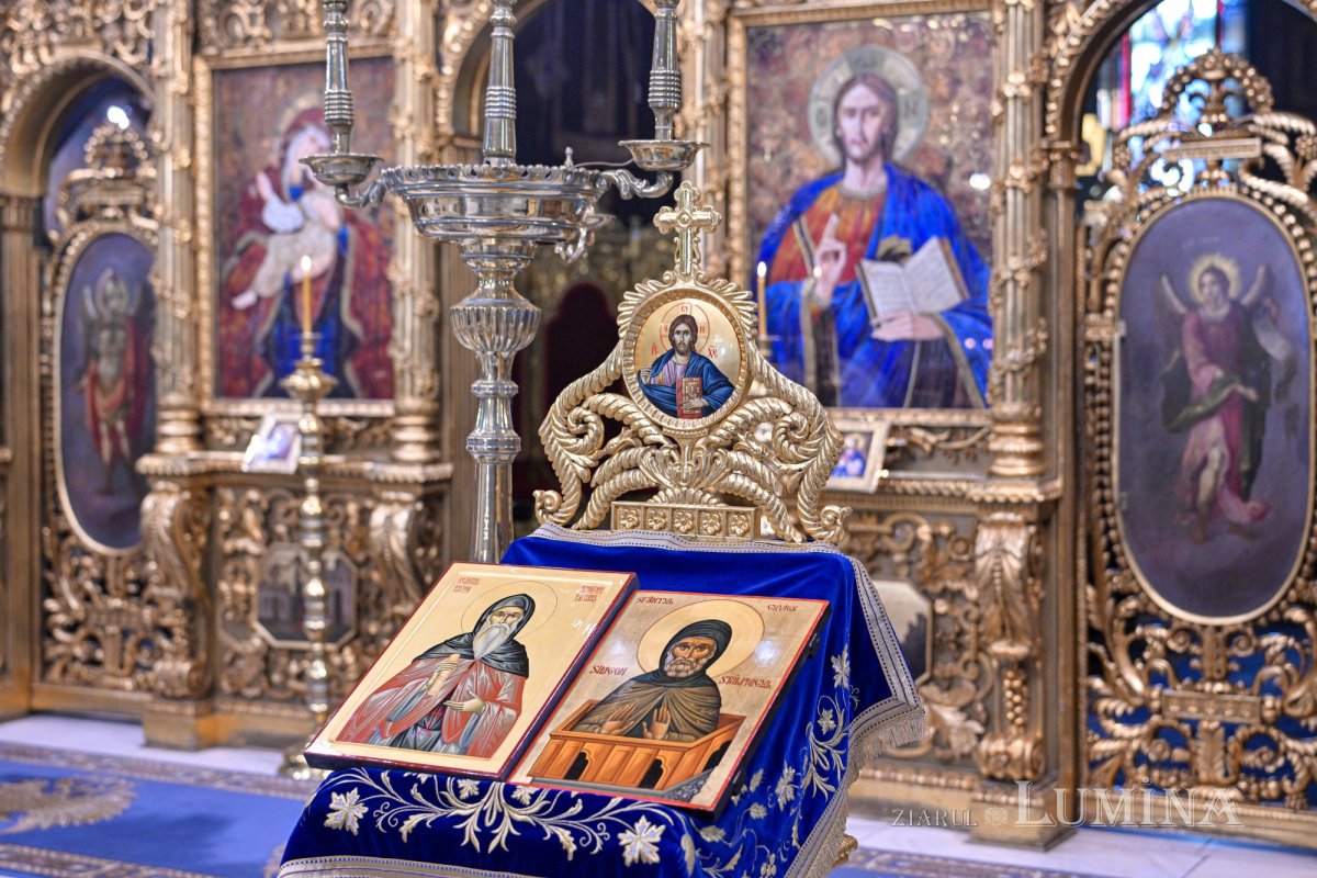 „Hristos, centrul timpului  și împlinirea istoriei” 340608