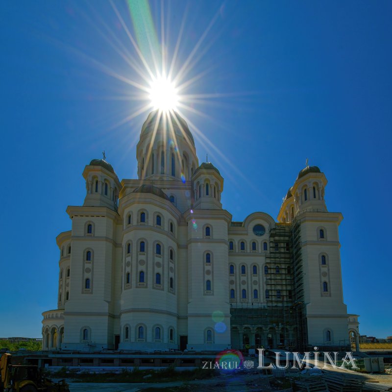 Ultimele lucrări premergătoare slujbei de sfințire pe șantierul Catedralei Naționale 340859