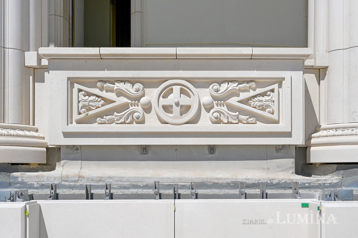 Ultimele lucrări premergătoare slujbei de sfințire pe șantierul Catedralei Naționale 340868