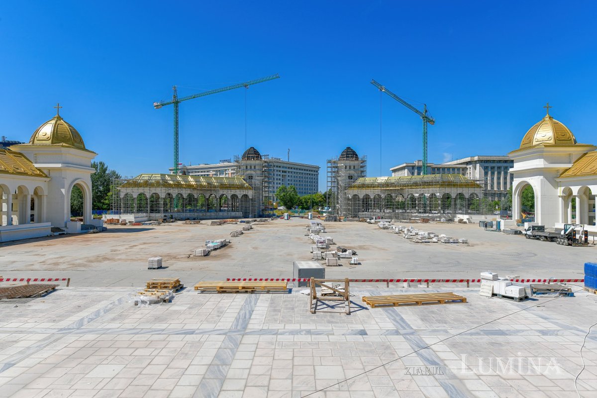 Ultimele lucrări premergătoare slujbei de sfințire pe șantierul Catedralei Naționale 340873