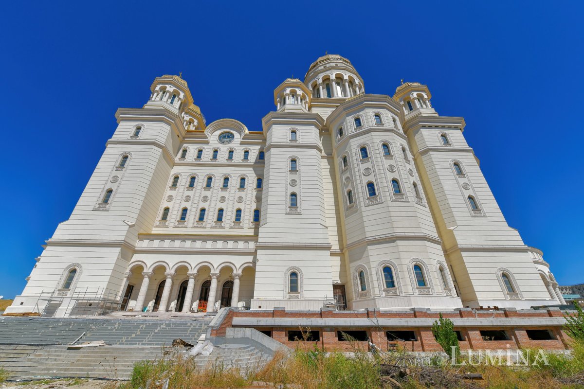 Ultimele lucrări premergătoare slujbei de sfințire pe șantierul Catedralei Naționale 340874