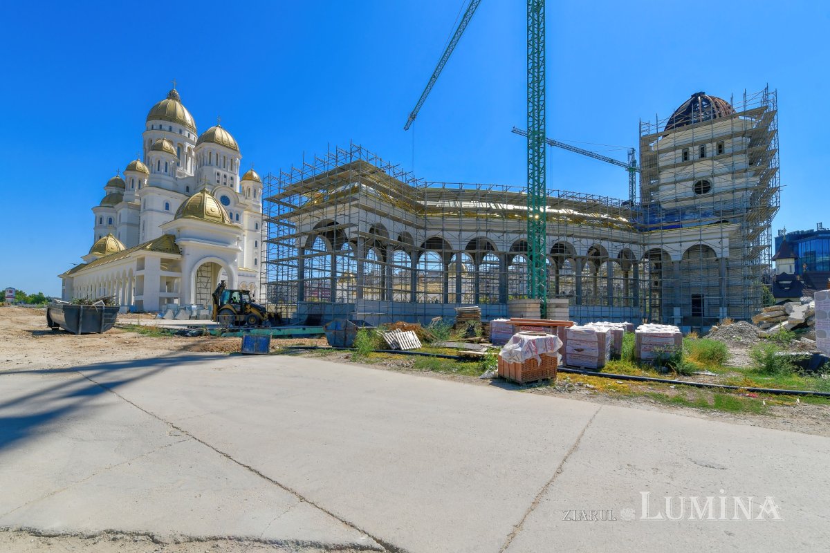 Ultimele lucrări premergătoare slujbei de sfințire pe șantierul Catedralei Naționale 340901