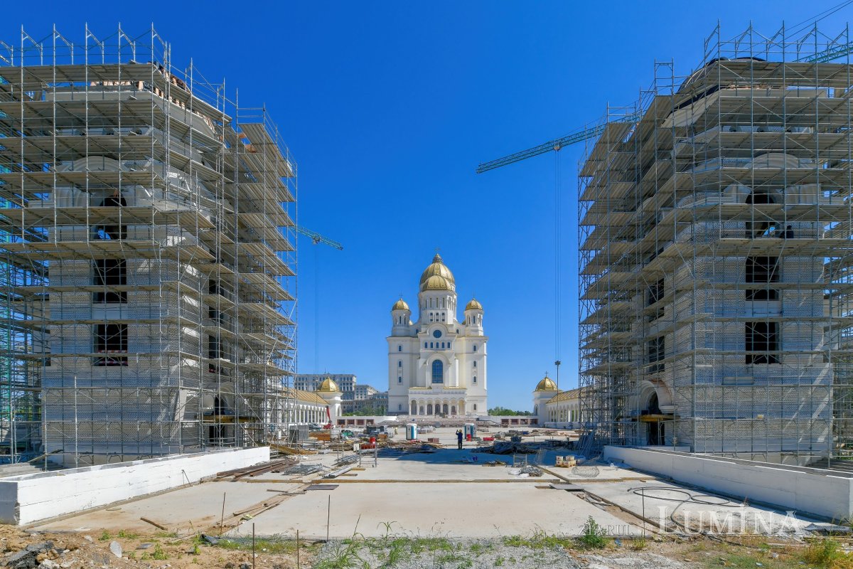 Ultimele lucrări premergătoare slujbei de sfințire pe șantierul Catedralei Naționale 340902