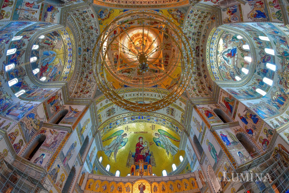 Sclipirile Luminii: Catedrala Naţională 340945