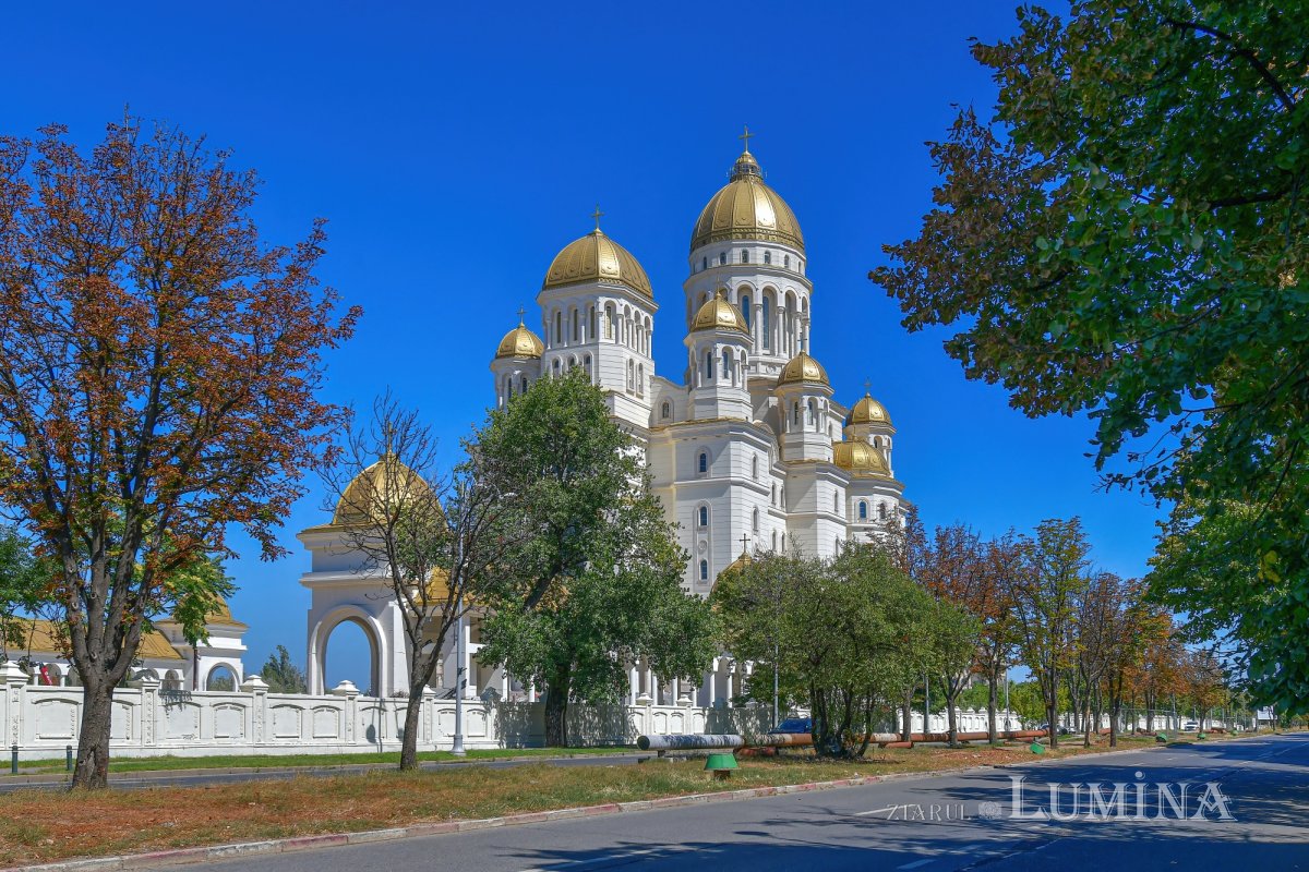 Sclipirile Luminii: Catedrala Naţională 340947