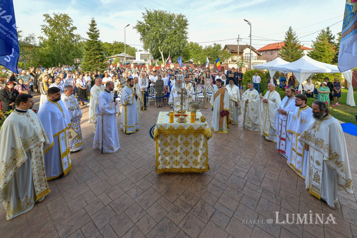 Biserica parohiei ilfovene Boltașu a primit veșmântul sfințeniei 341095