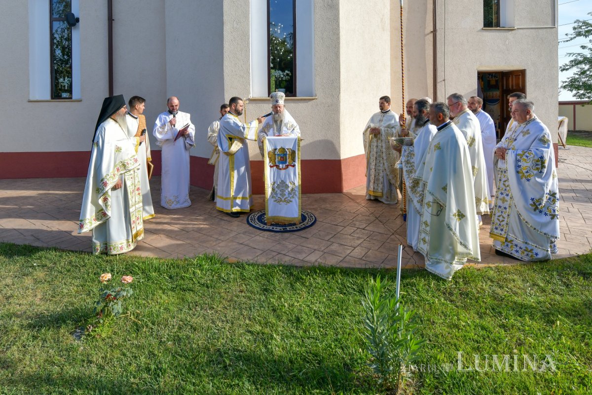 Biserica parohiei ilfovene Boltașu a primit veșmântul sfințeniei 341100