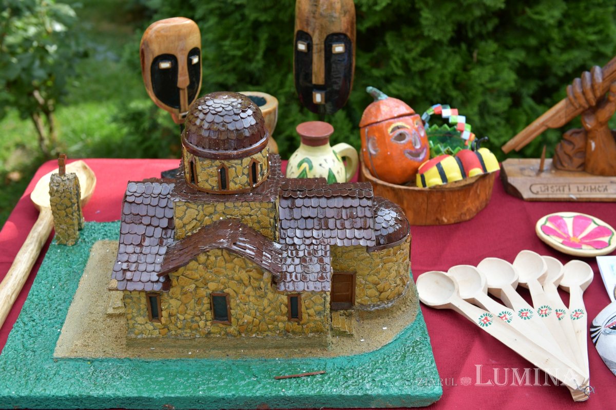 Expoziția „Artă în detenție - oameni, emoții, culoare” la Mănăstirea Antim 341395