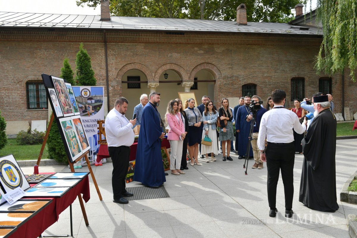 Expoziția „Artă în detenție - oameni, emoții, culoare” la Mănăstirea Antim 341402