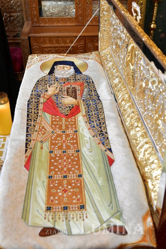 Patriarhul României a sfințit racla Sfântului Cuvios Mărturisitor Sofian 341526