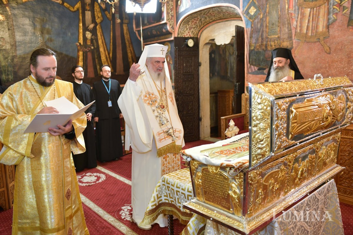 Patriarhul României a sfințit racla Sfântului Cuvios Mărturisitor Sofian 341530
