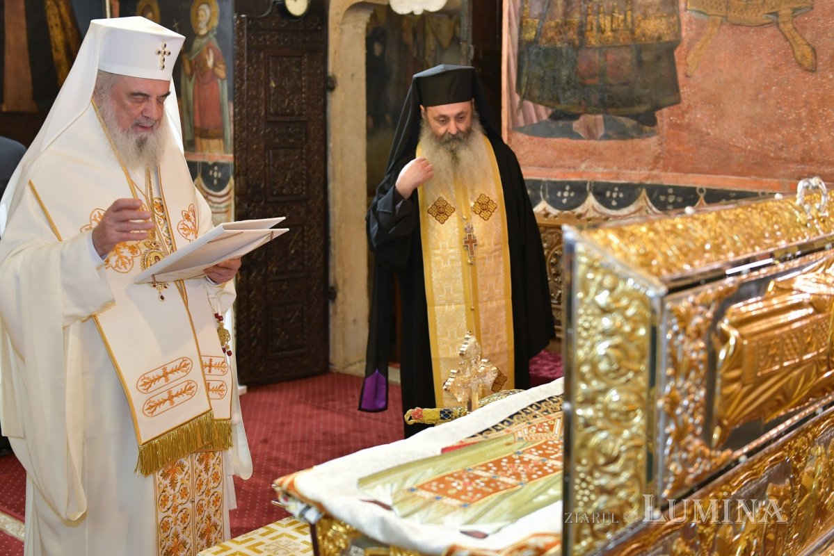 Patriarhul României a sfințit racla Sfântului Cuvios Mărturisitor Sofian 341534