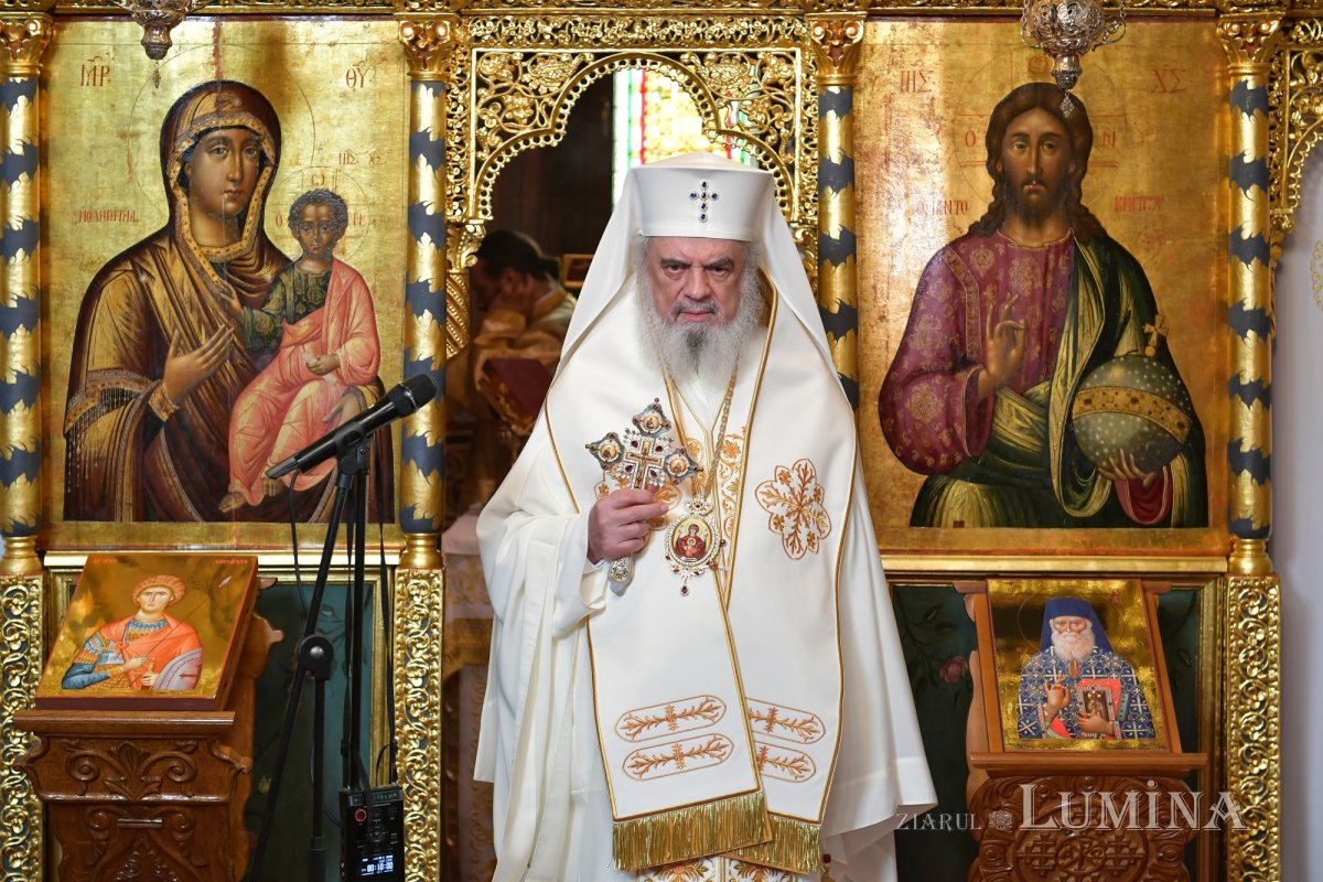 Patriarhul României a sfințit racla Sfântului Cuvios Mărturisitor Sofian 341538
