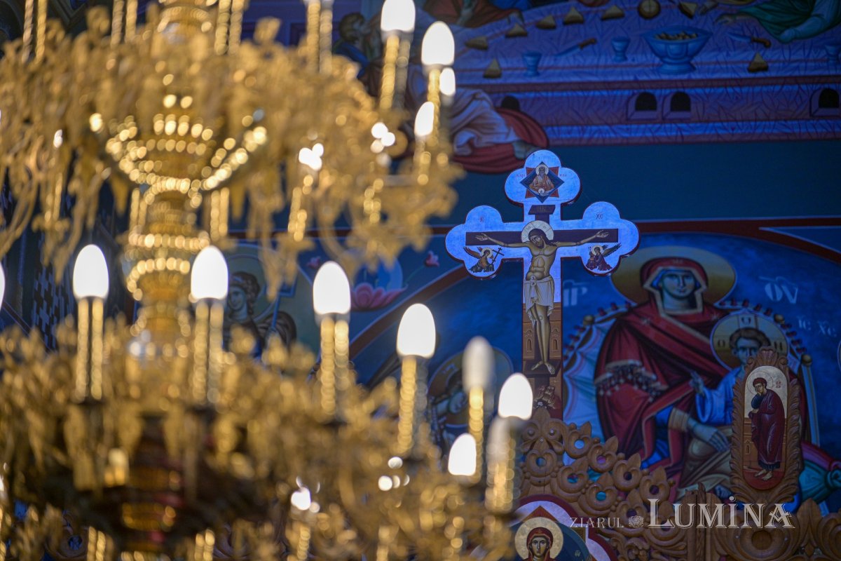 Noile lucrări de la Mănăstirea Caraiman au primit veșmântul harului 341609