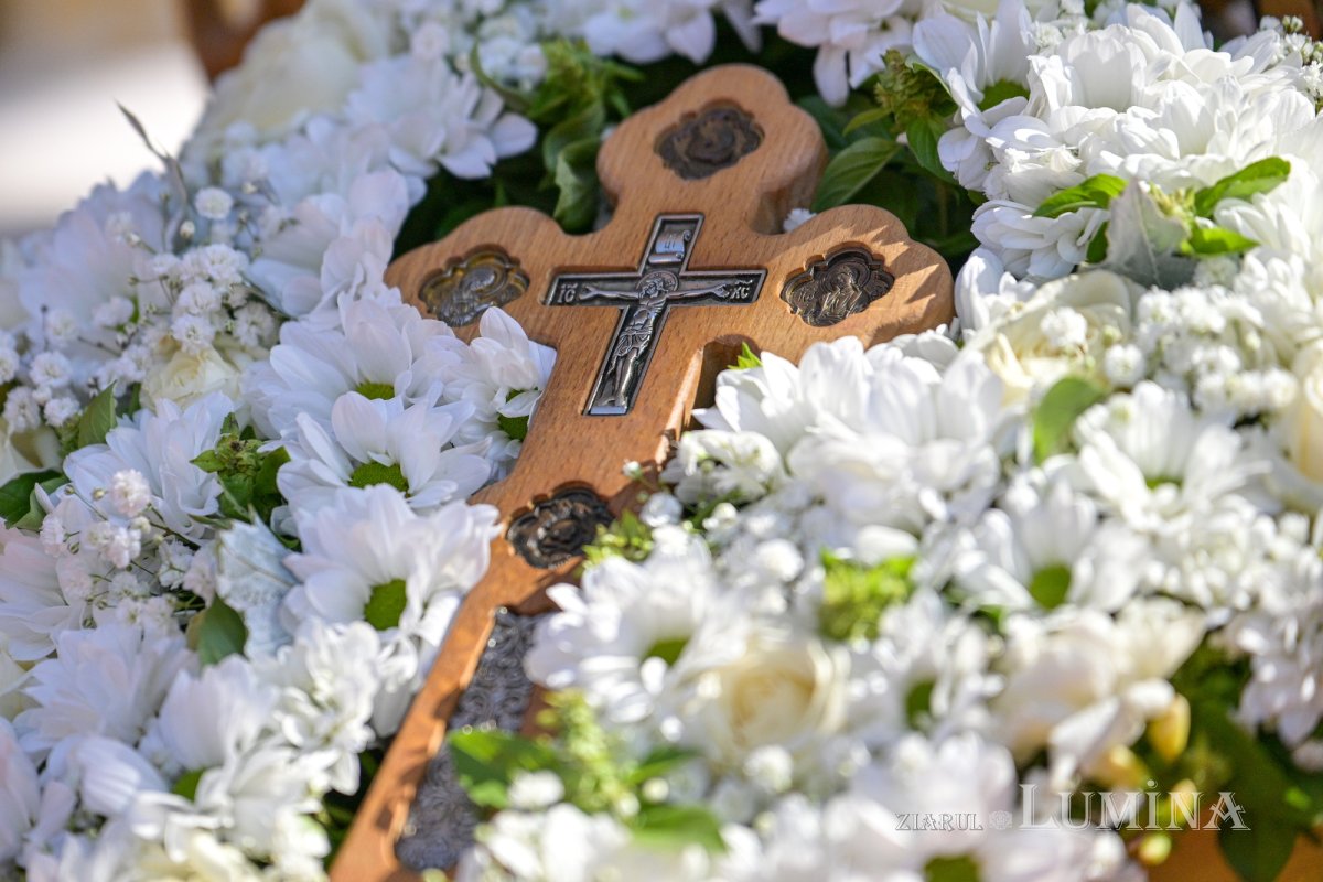 Noile lucrări de la Mănăstirea Caraiman au primit veșmântul harului 341611