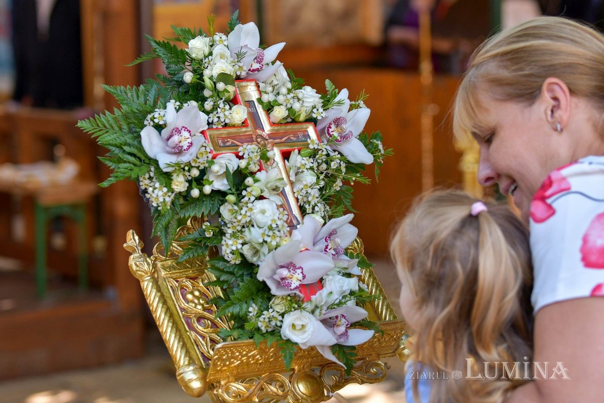 Sfânta Cruce, poarta Împărăției cerești 340998