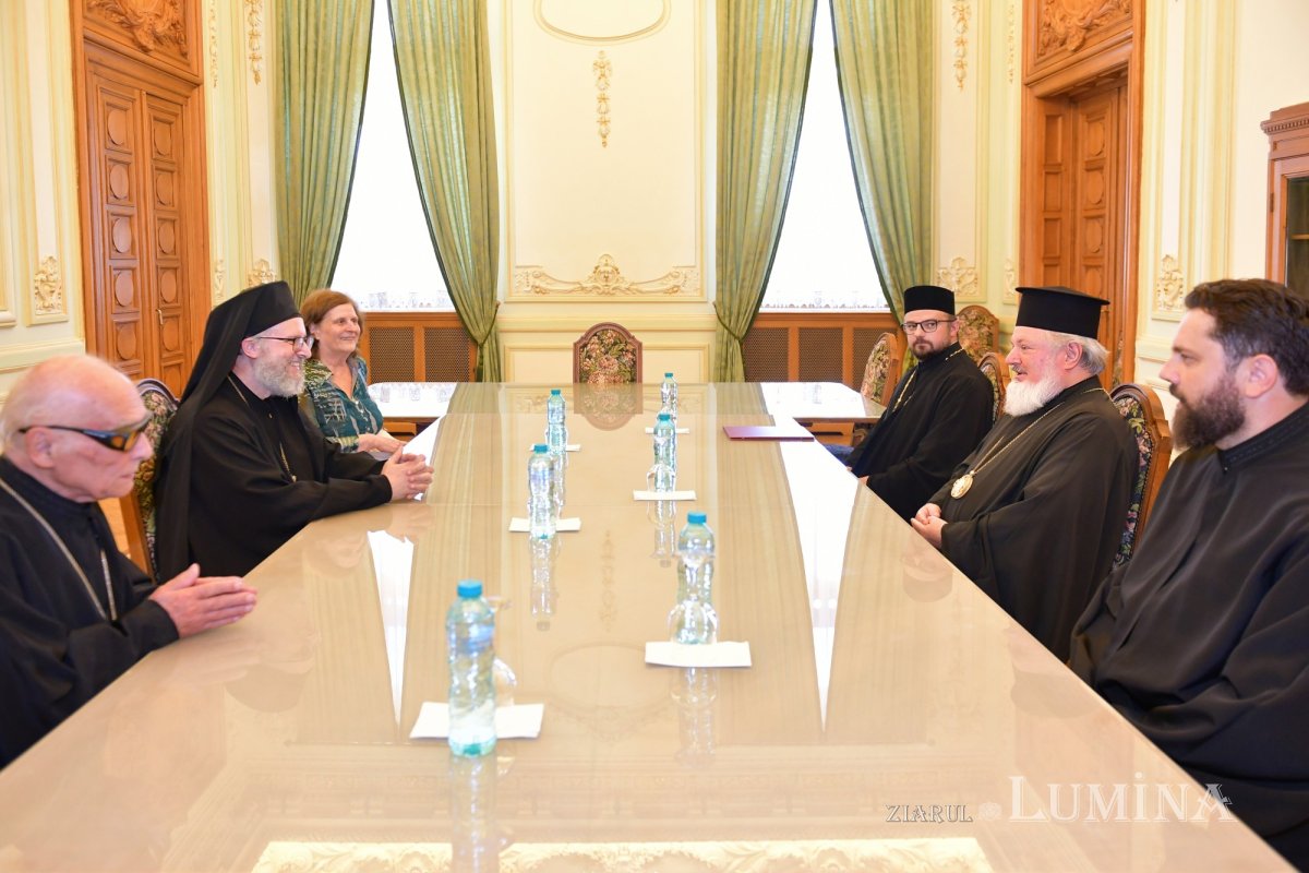 Ierarh din Arhiepiscopia Muntelui Liban în vizită la Palatul Patriarhiei 341690