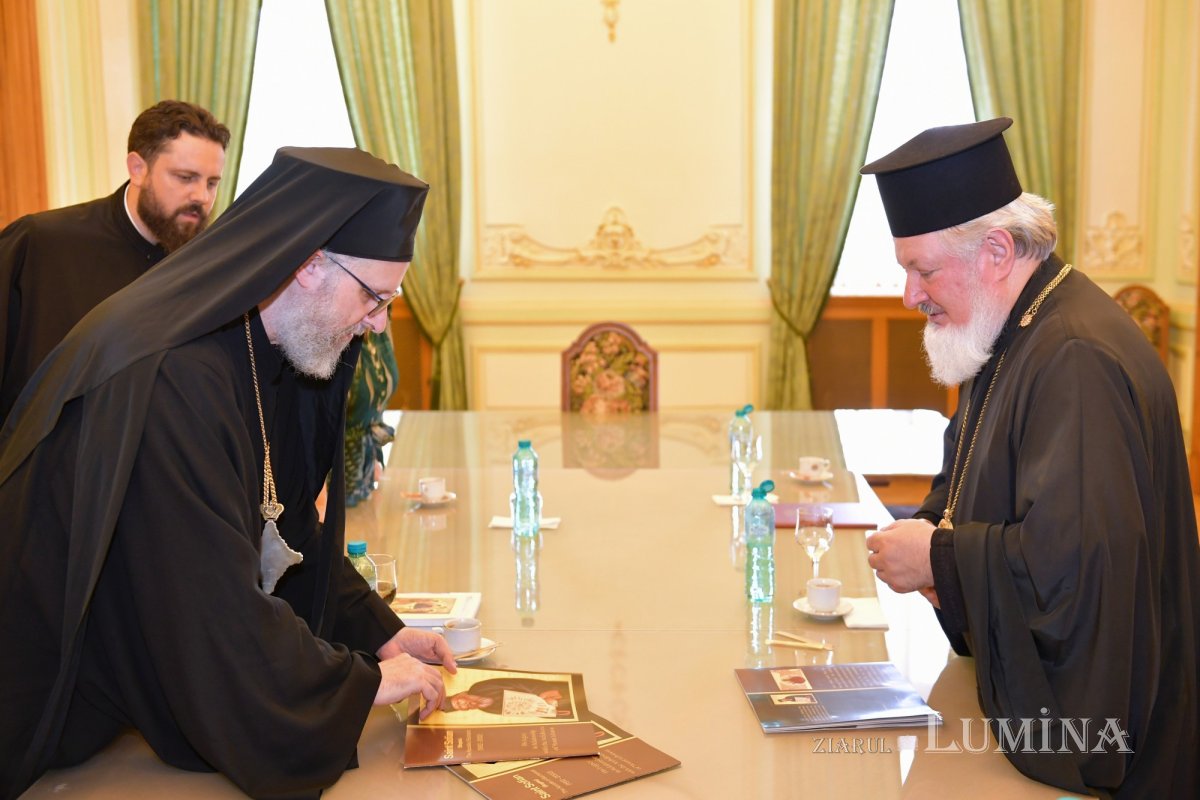 Ierarh din Arhiepiscopia Muntelui Liban în vizită la Palatul Patriarhiei 341694