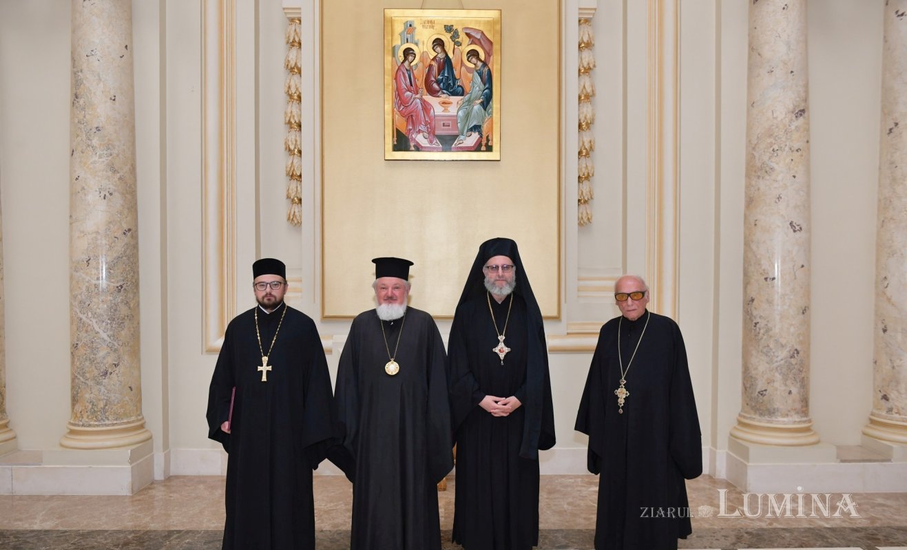 Ierarh din Arhiepiscopia Muntelui Liban în vizită la Palatul Patriarhiei 341695