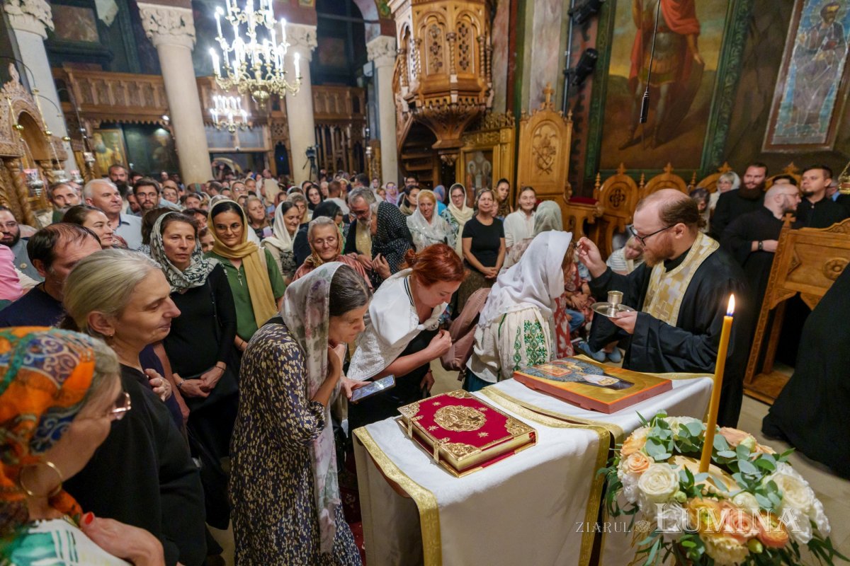 Slujba Privegherii în cinstea Sfântului Cuvios Mărturisitor Sofian de la Antim 341774