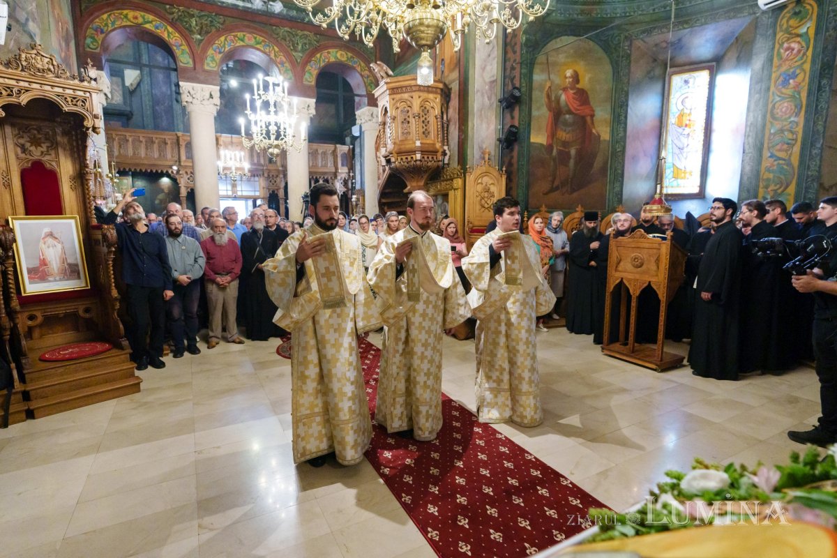 Slujba Privegherii în cinstea Sfântului Cuvios Mărturisitor Sofian de la Antim 341791