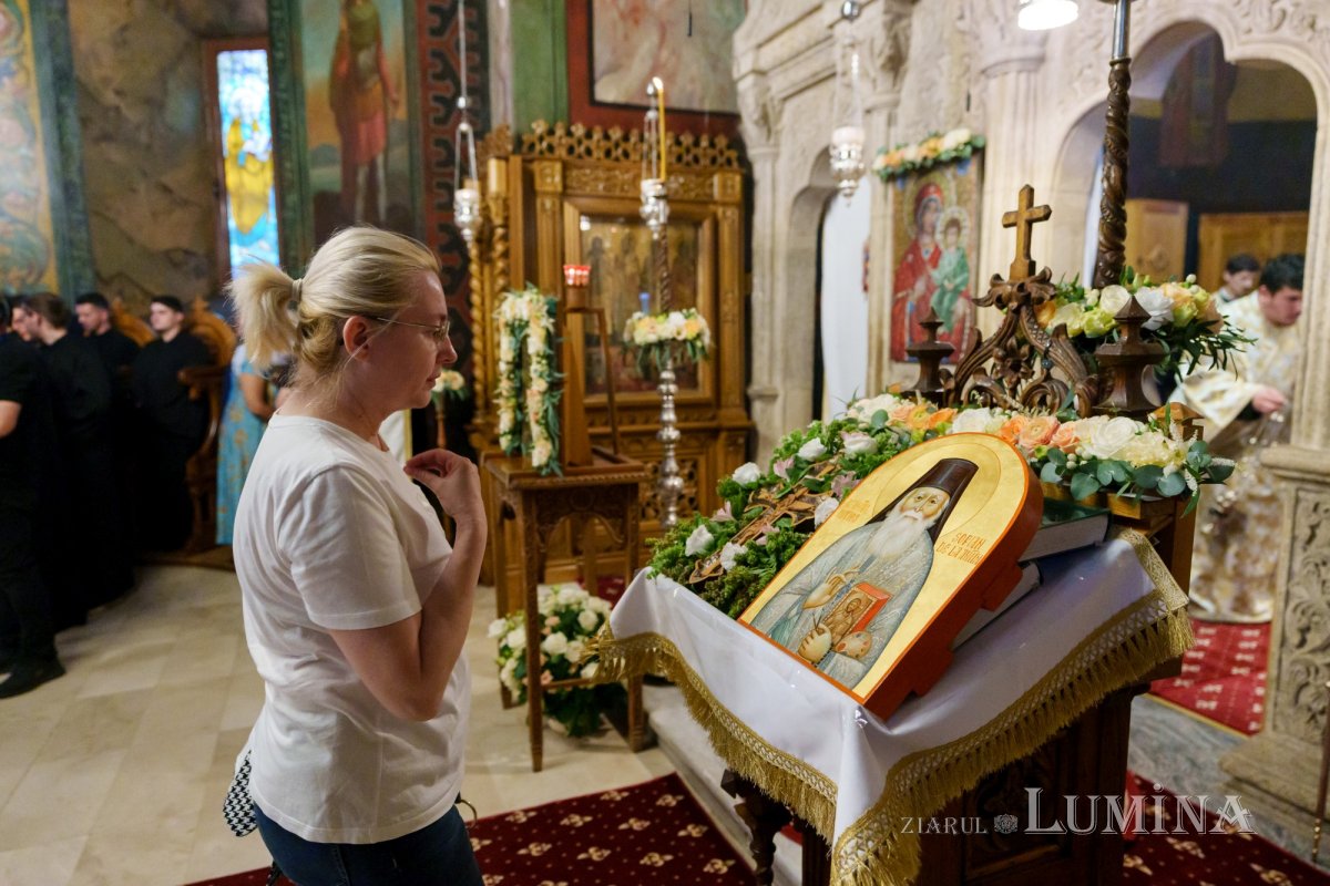 Slujba Privegherii în cinstea Sfântului Cuvios Mărturisitor Sofian de la Antim 341793