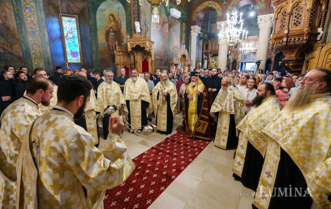 Slujba Privegherii în cinstea Sfântului Cuvios Mărturisitor Sofian de la Antim 341794