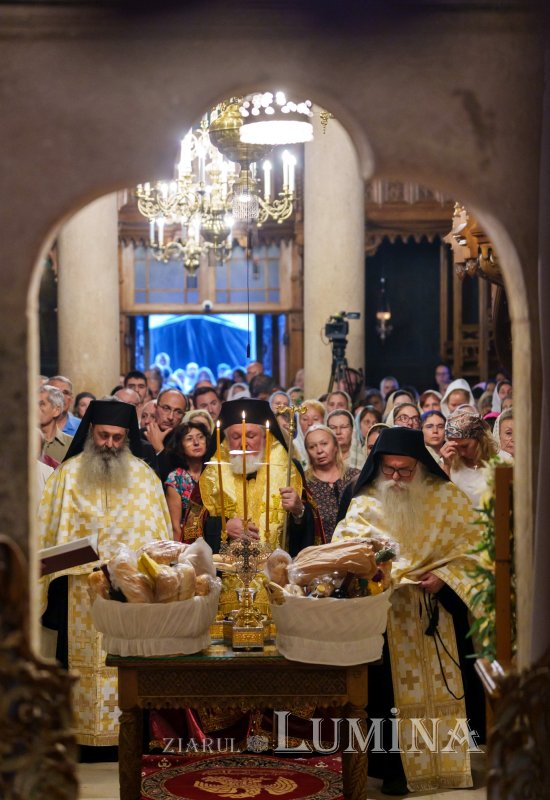 Slujba Privegherii în cinstea Sfântului Cuvios Mărturisitor Sofian de la Antim 341795