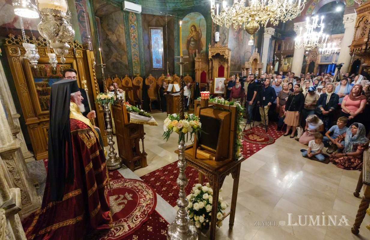 Slujba Privegherii în cinstea Sfântului Cuvios Mărturisitor Sofian de la Antim 341797