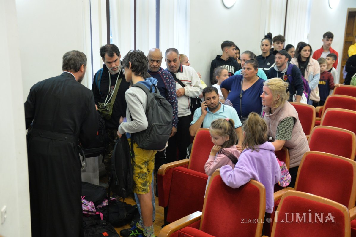 300 de elevi cu posibilități reduse sprijiniți de Protoieria Sector 3 Capitală 341943