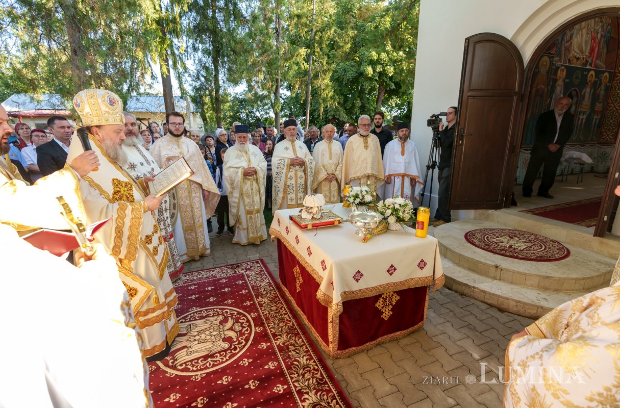 Sfințirea paraclisului Parohiei Fefelei din judeţul Prahova 342219