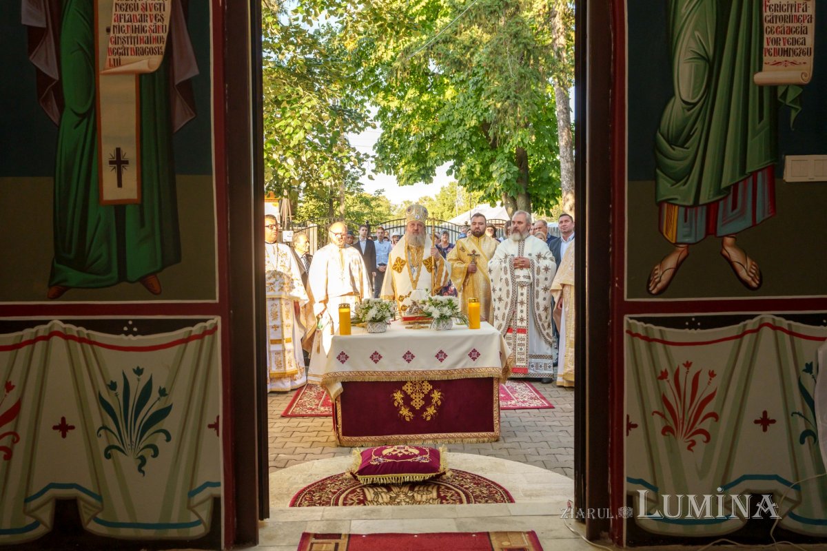 Sfințirea paraclisului Parohiei Fefelei din judeţul Prahova 342226