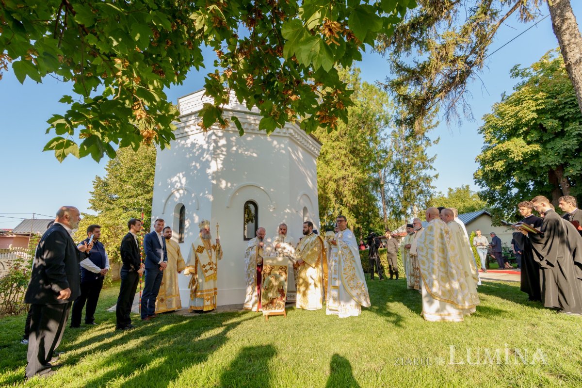 Sfințirea paraclisului Parohiei Fefelei din judeţul Prahova 342227