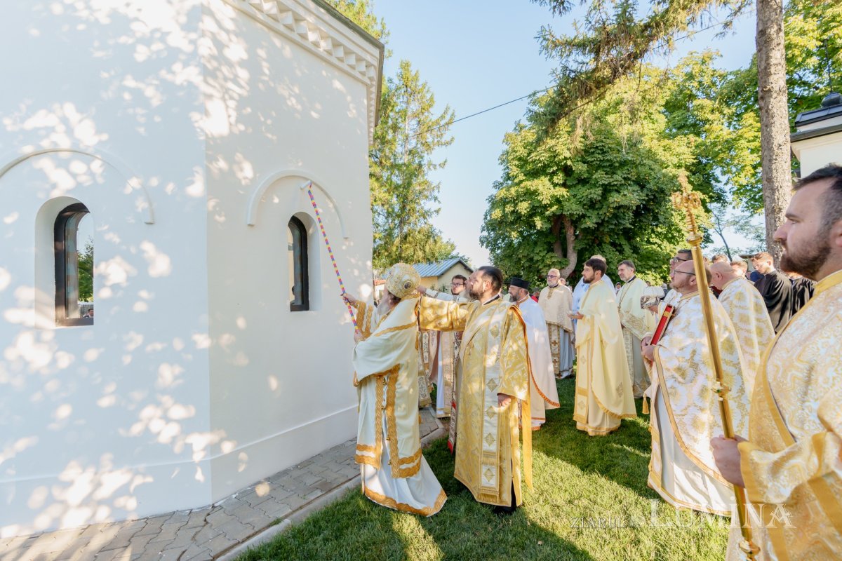 Sfințirea paraclisului Parohiei Fefelei din judeţul Prahova 342228