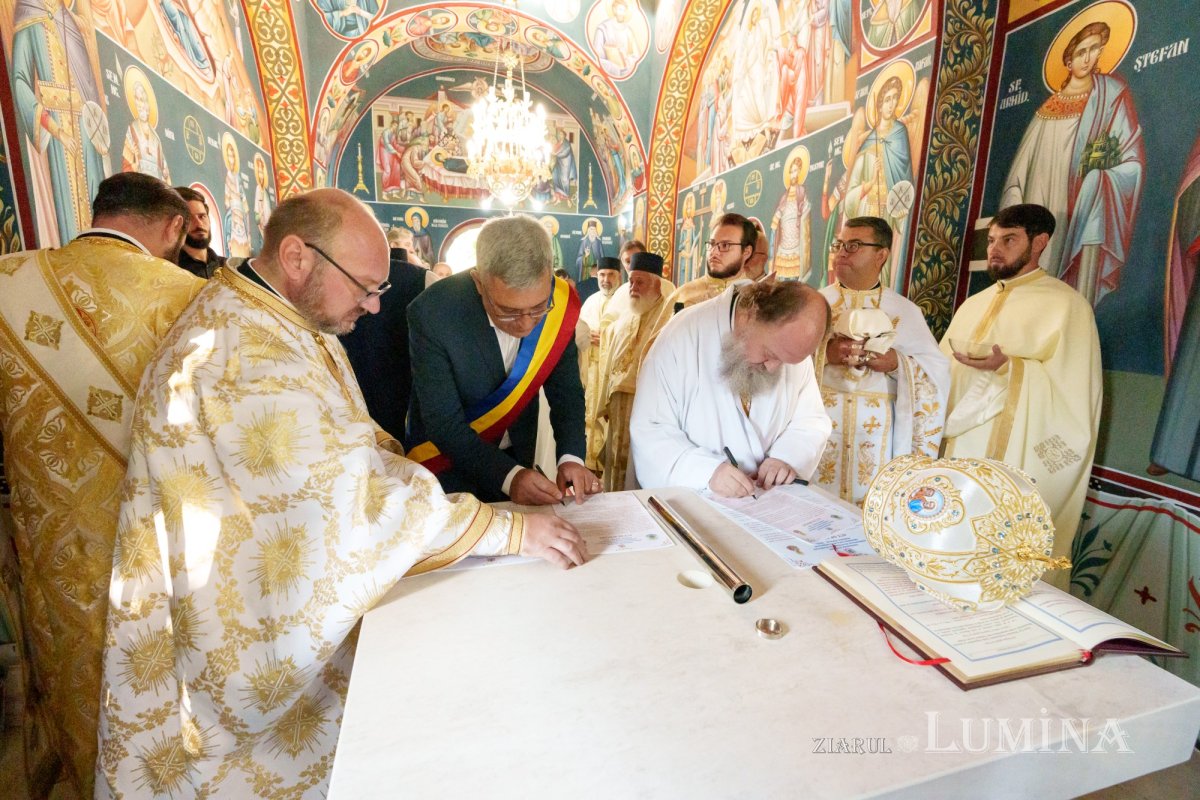 Sfințirea paraclisului Parohiei Fefelei din judeţul Prahova 342229