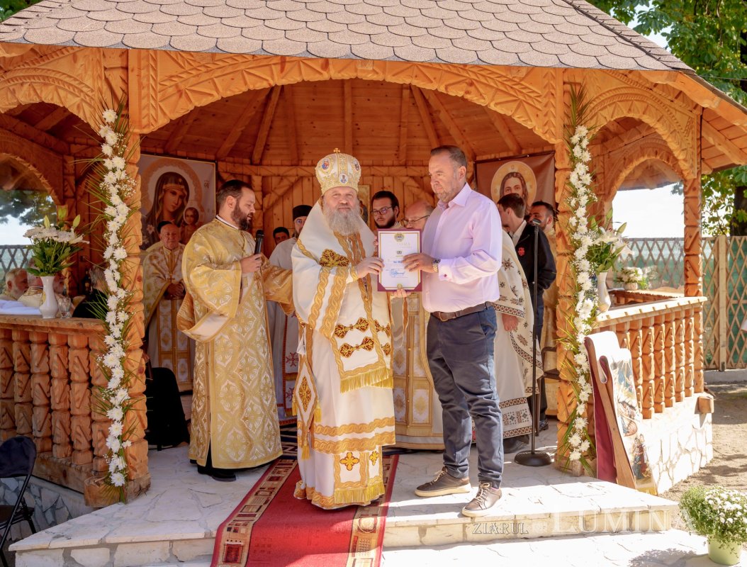 Sfințirea paraclisului Parohiei Fefelei din judeţul Prahova 342238