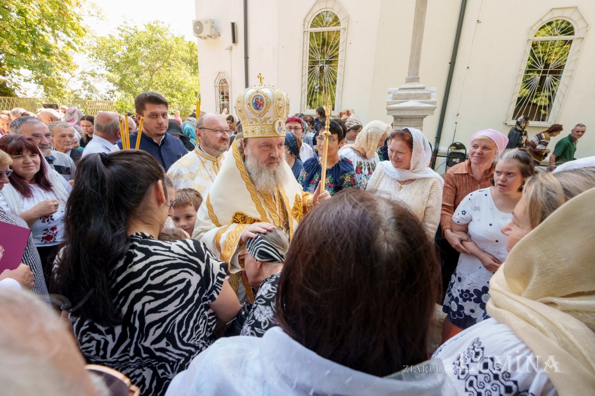 Sfințirea paraclisului Parohiei Fefelei din judeţul Prahova 342242