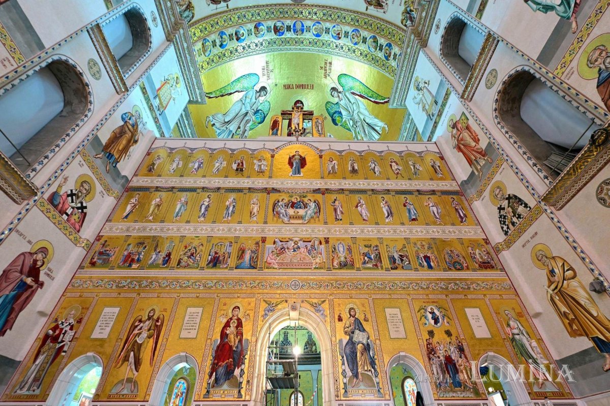 Sclipirile Luminii: Catedrala Naţională din Bucureşti 342528