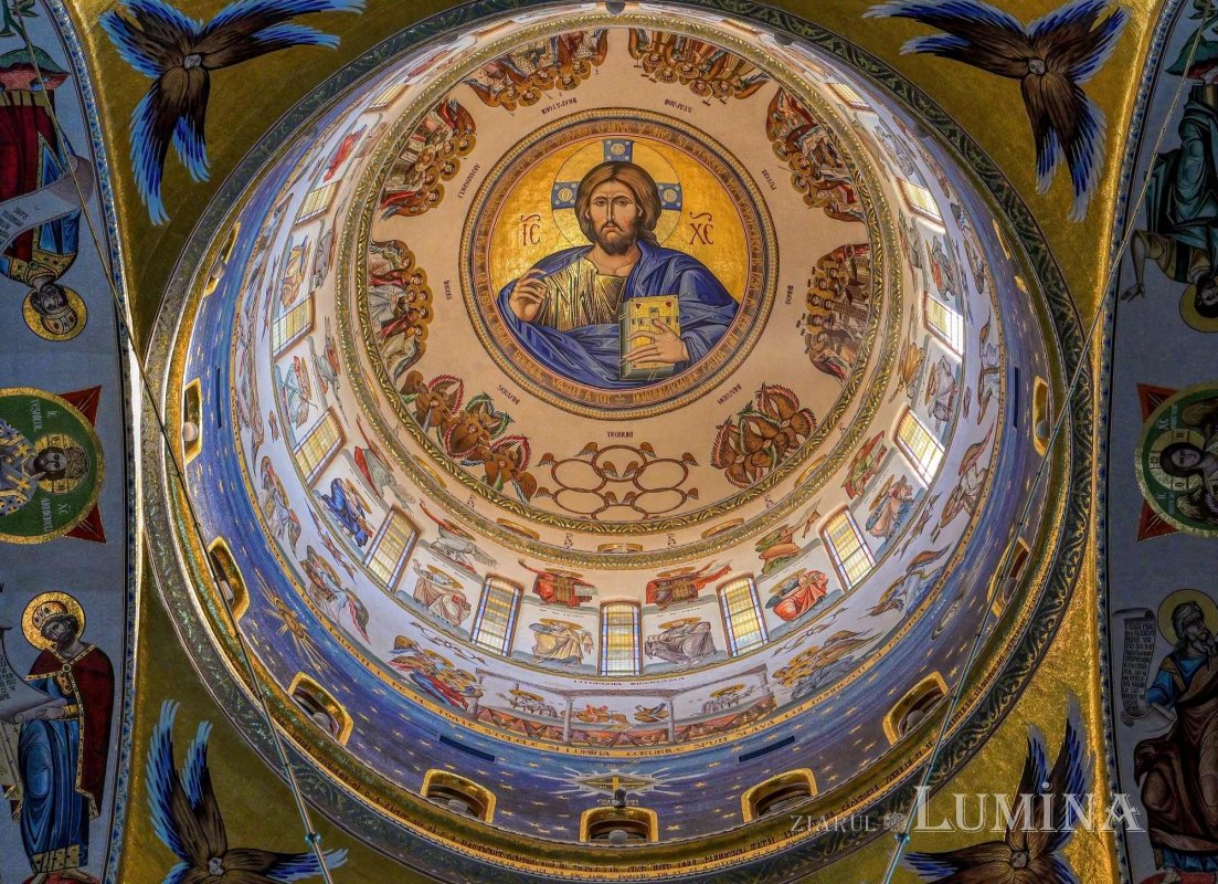 Privind către cer prin turla Catedralei 342066