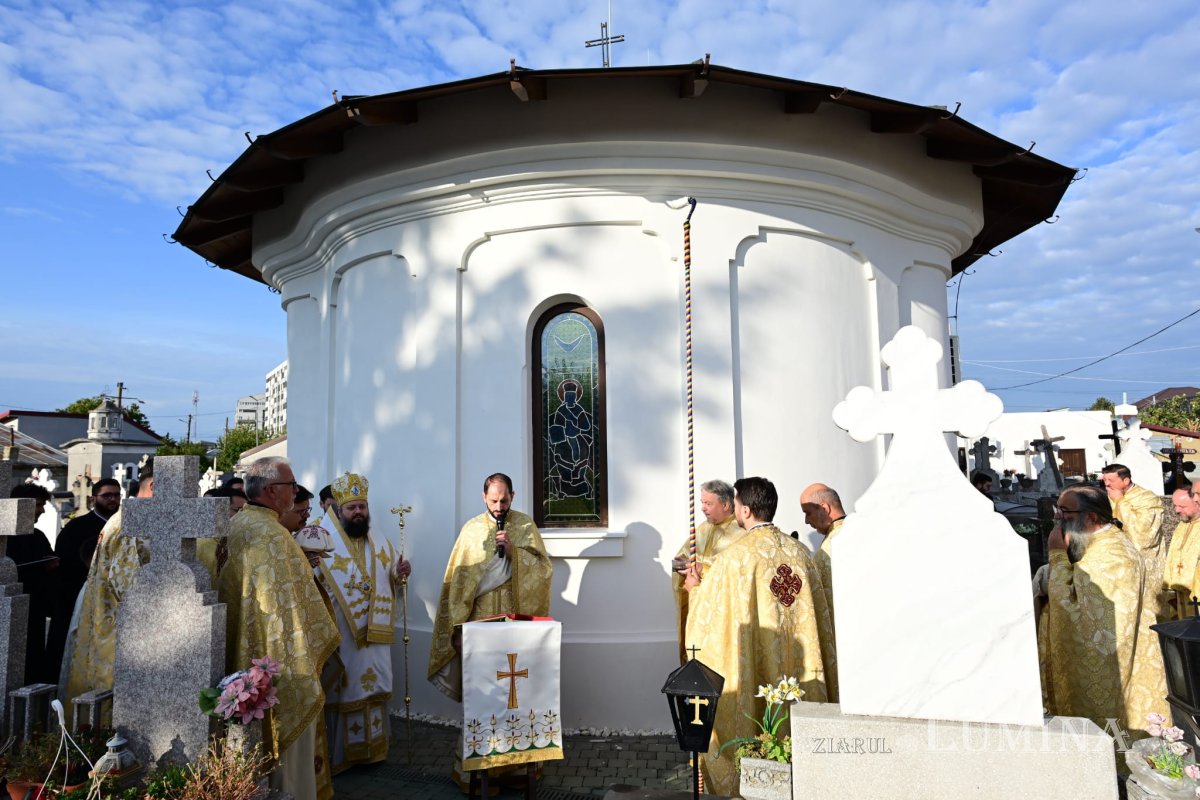 Sfințirea unei biserici înnoite din judeţul Ilfov 342652