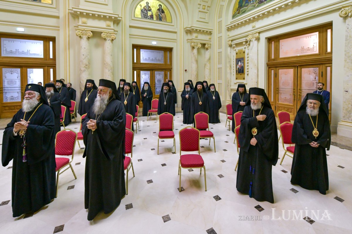 Întrunirea Sfântului Sinod la Palatul Patriarhiei 342780