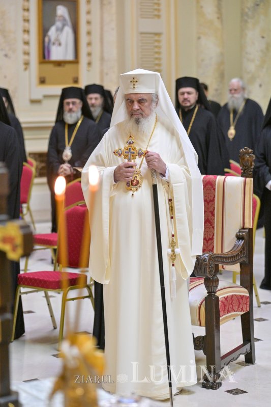 Întrunirea Sfântului Sinod la Palatul Patriarhiei 342783