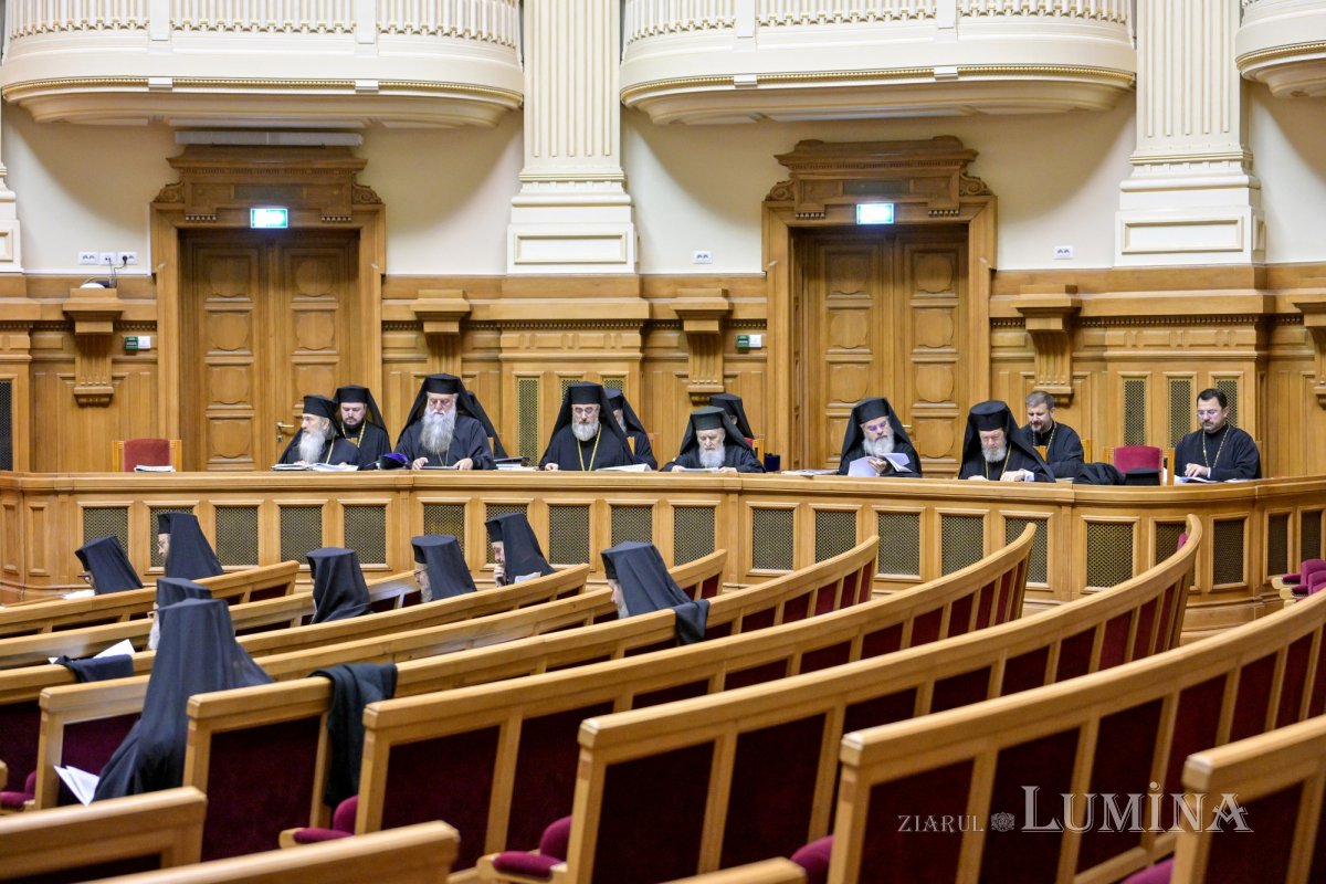 Întrunirea Sfântului Sinod la Palatul Patriarhiei 342787