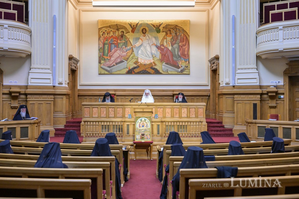 Întrunirea Sfântului Sinod la Palatul Patriarhiei 342792