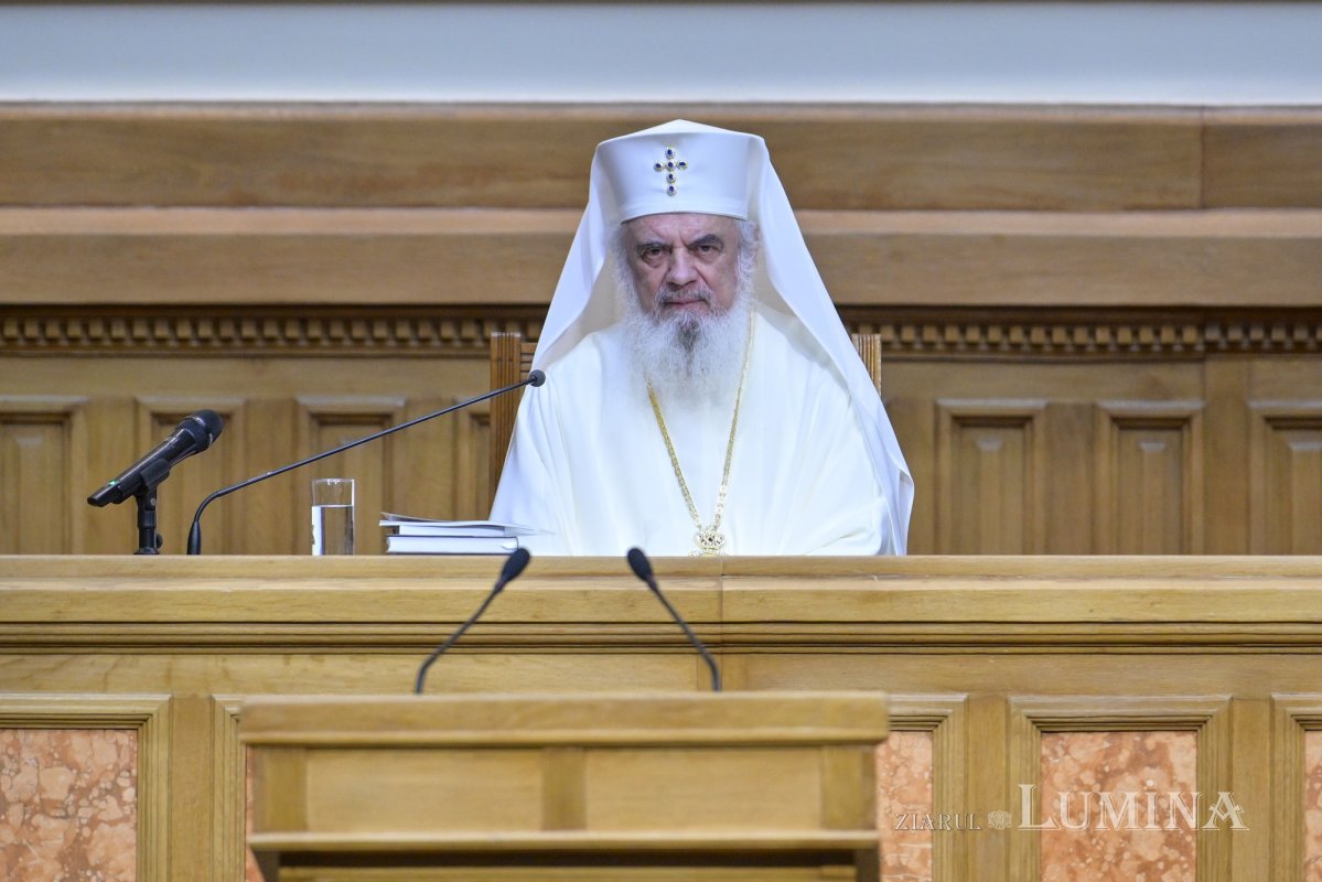 Întrunirea Sfântului Sinod la Palatul Patriarhiei 342793