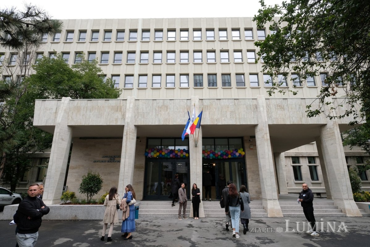 Slujbă de binecuvântare la Academia de Studii Economice din Capitală 342816